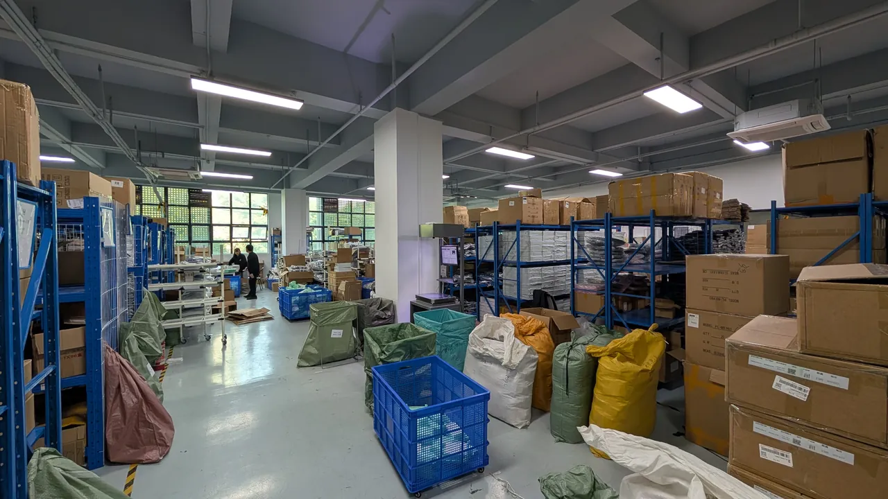 Apex Hub fulfillment operations in China